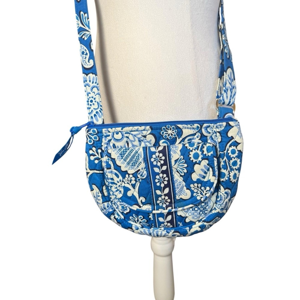 Vera Bradley Lizzy Crossbody Shoulder Bag Blue Lagoon Retired‎ Quilted